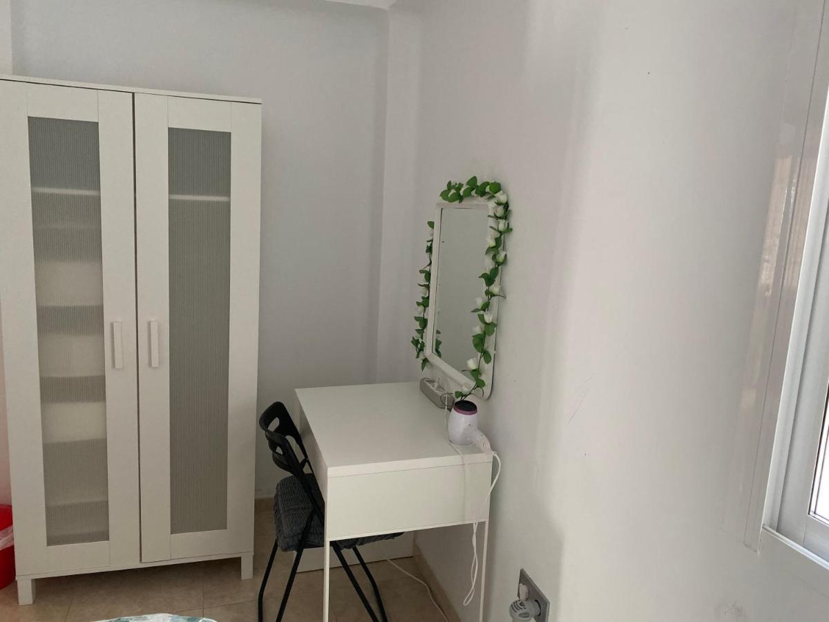Malaga Centro Habitaciones Privada En Apartamento Compartidos Ngoại thất bức ảnh